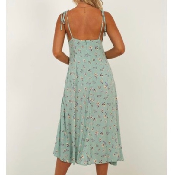 Showpo. Champion Spirit Dress - Picture 2 of 10